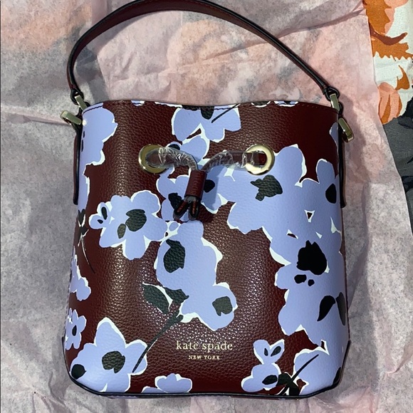kate spade Handbags - Kate Spade Eva wildflower bag💋💋💋💋